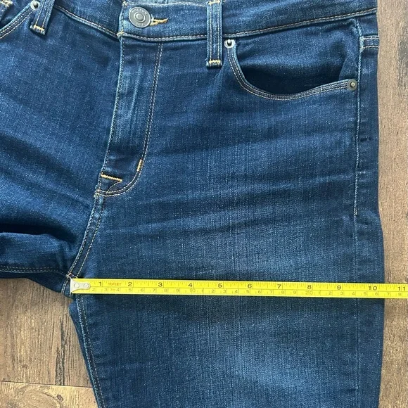 Women’s Hudson Natalie Mid-rise Raw Hem Ankle Jeans in “Jet out” color - Picture 8 of 14